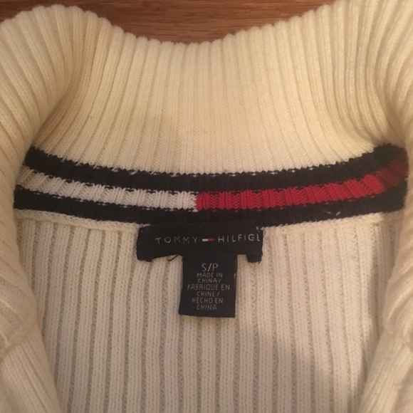 VINTAGE WOMEN'S TOMMY HILFIGER SPELL OUT SWEATER - Picture 2 of 3